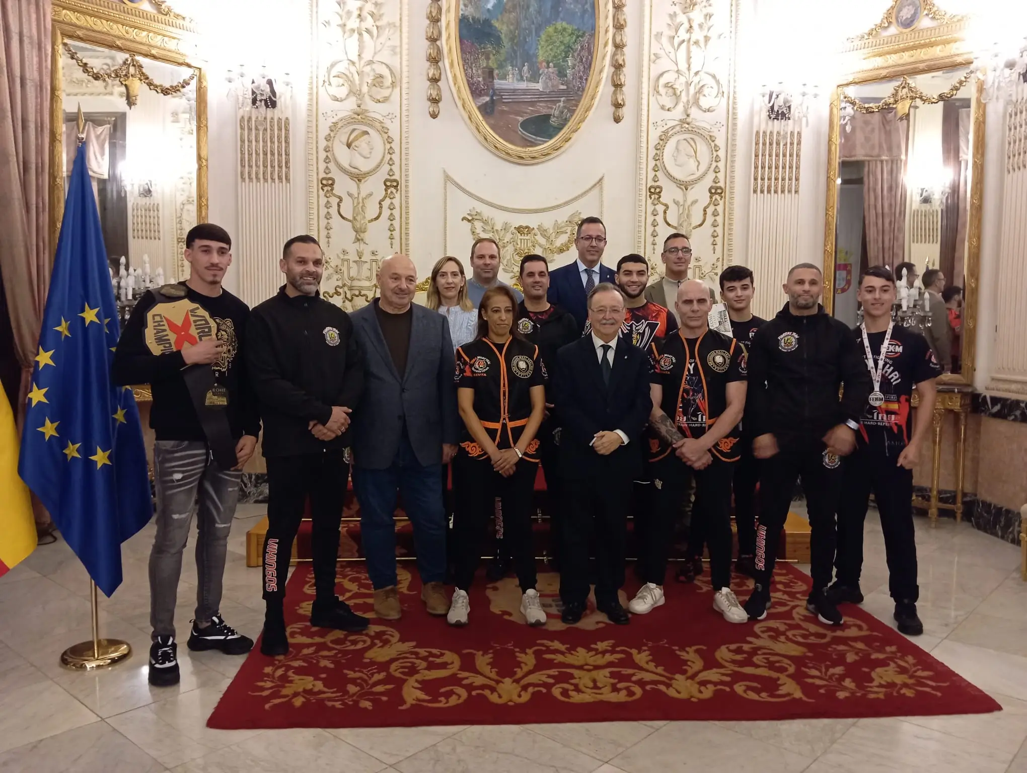 Lee más sobre el artículo El presidente Vivas felicita a los campeones ceutíes de kickboxing y muay thai